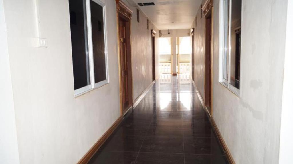 Lankham Hotel Pakse Extérieur photo