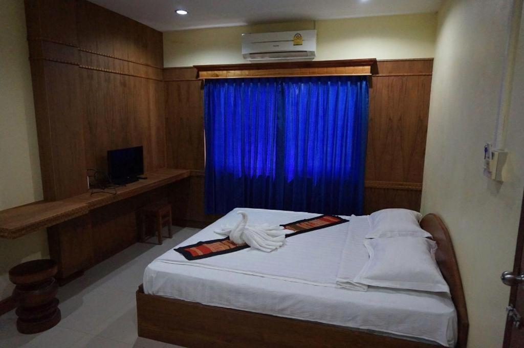 Lankham Hotel Pakse Extérieur photo
