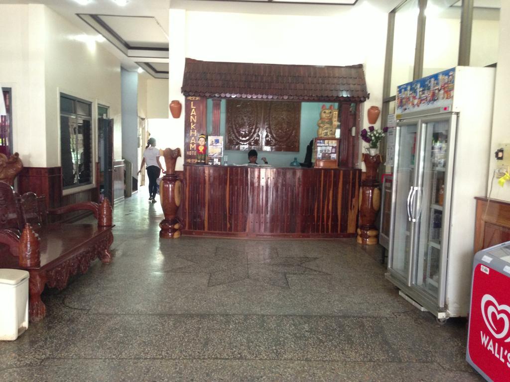 Lankham Hotel Pakse Extérieur photo