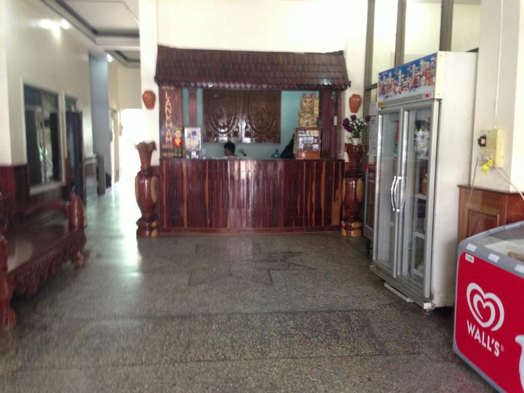 Lankham Hotel Pakse Extérieur photo