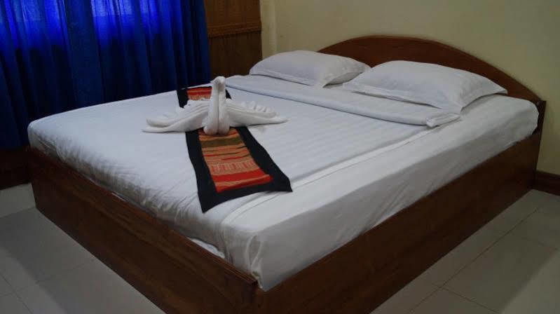 Lankham Hotel Pakse Extérieur photo